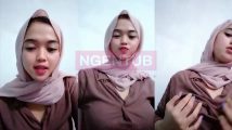 Ukhti Hijabers Cantik Remas Buah Dada Live HD Video