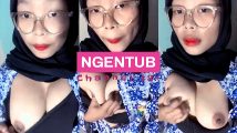 Hijabers Abg SMA Sange Remas Toketnya HD Video