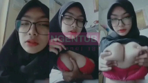 NADIRA Tobrut Hijab Hitam BH Merah